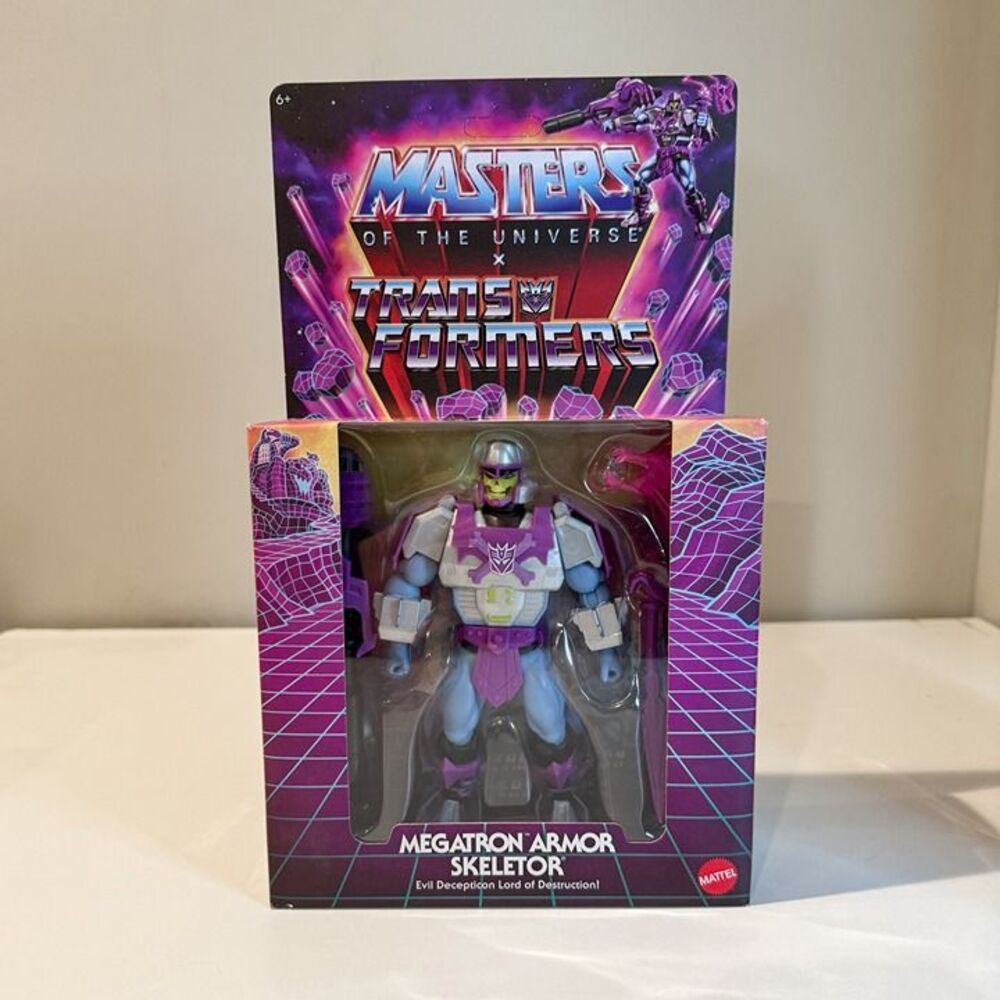 Masters of the Universe x Transformers Megatron Skeletor & Man-At-Arms - Picture 3 of 10